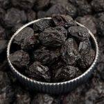 البرقوق الأسود المجفف