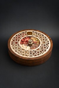 Moayeri Mix Nuts Circle
