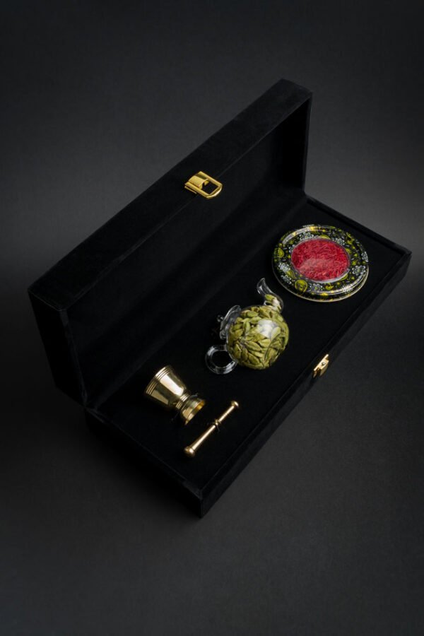 2g Saffron with Grinder and Cardamom