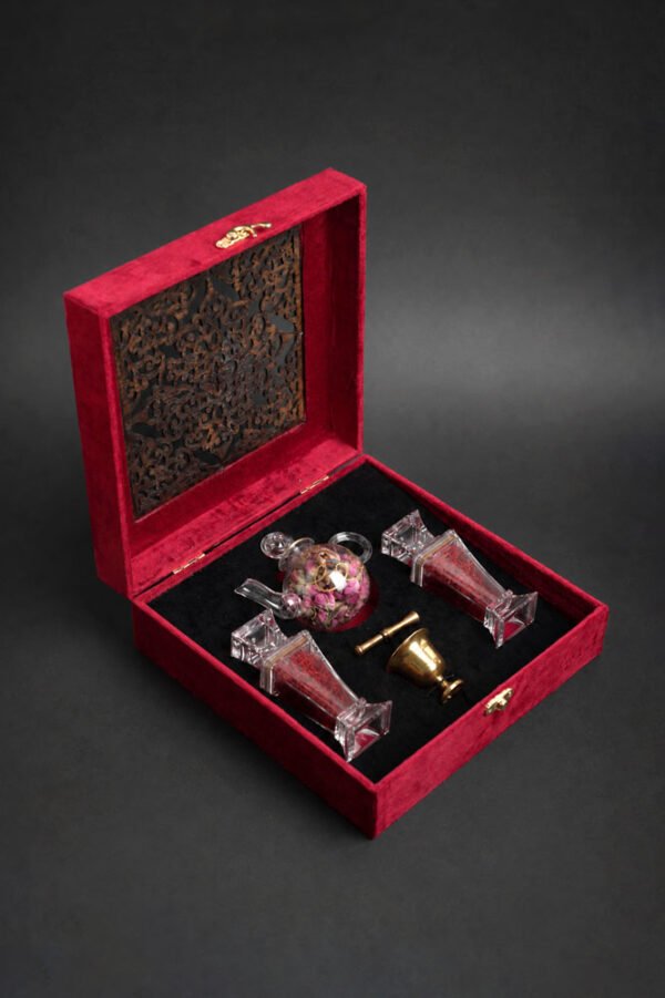 4 g Saffron with Rose and Havan